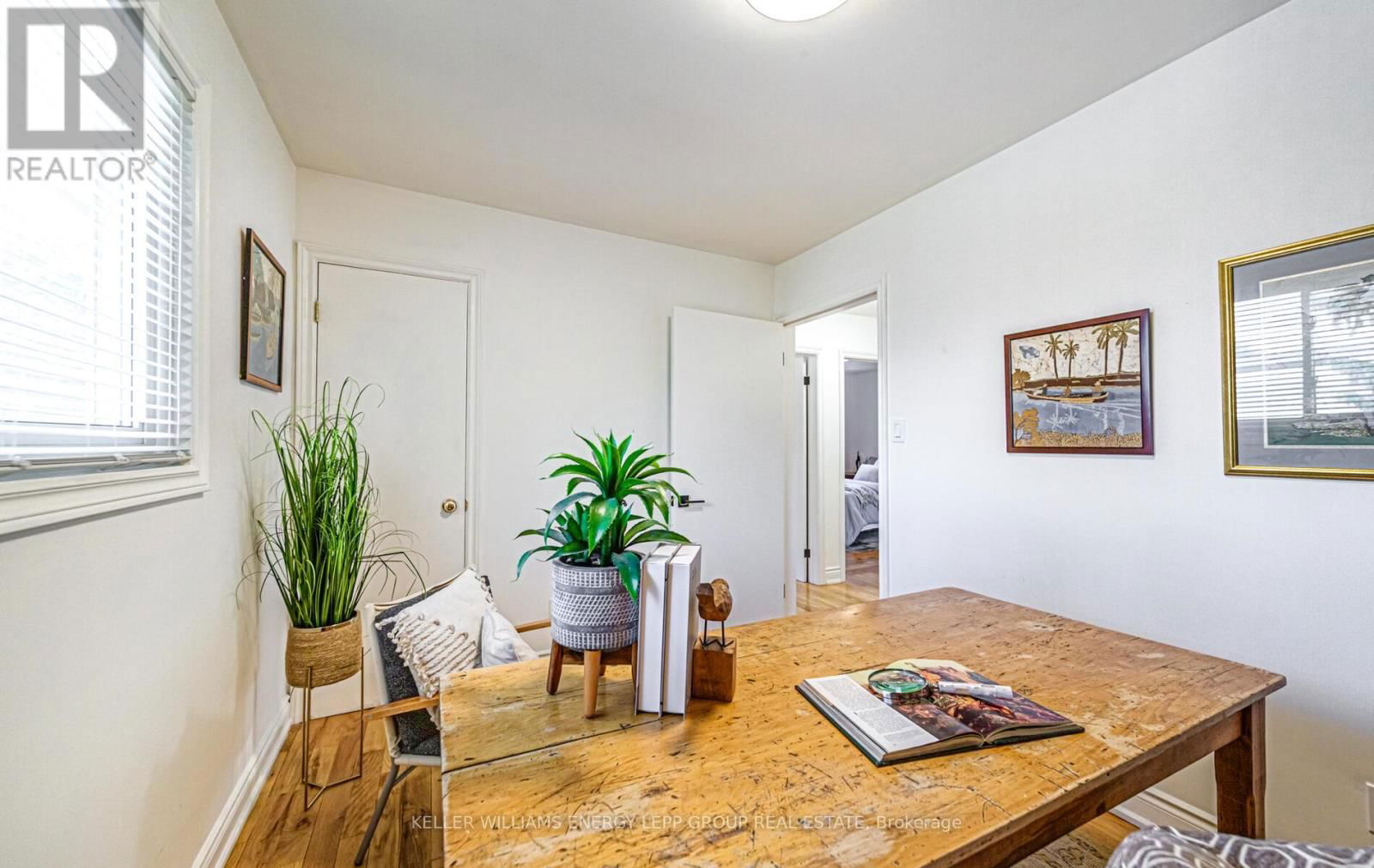 849 BYRON STREET NORTH Image 16
