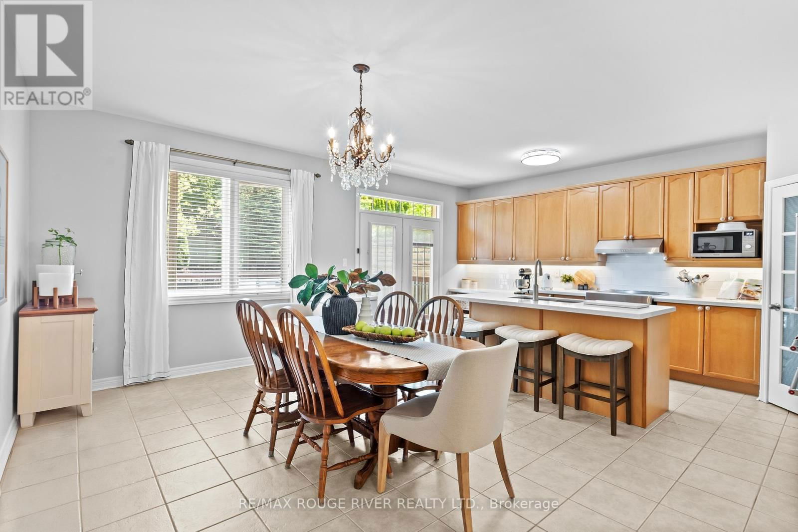 11 MAPLE EDGE LANE Image 12