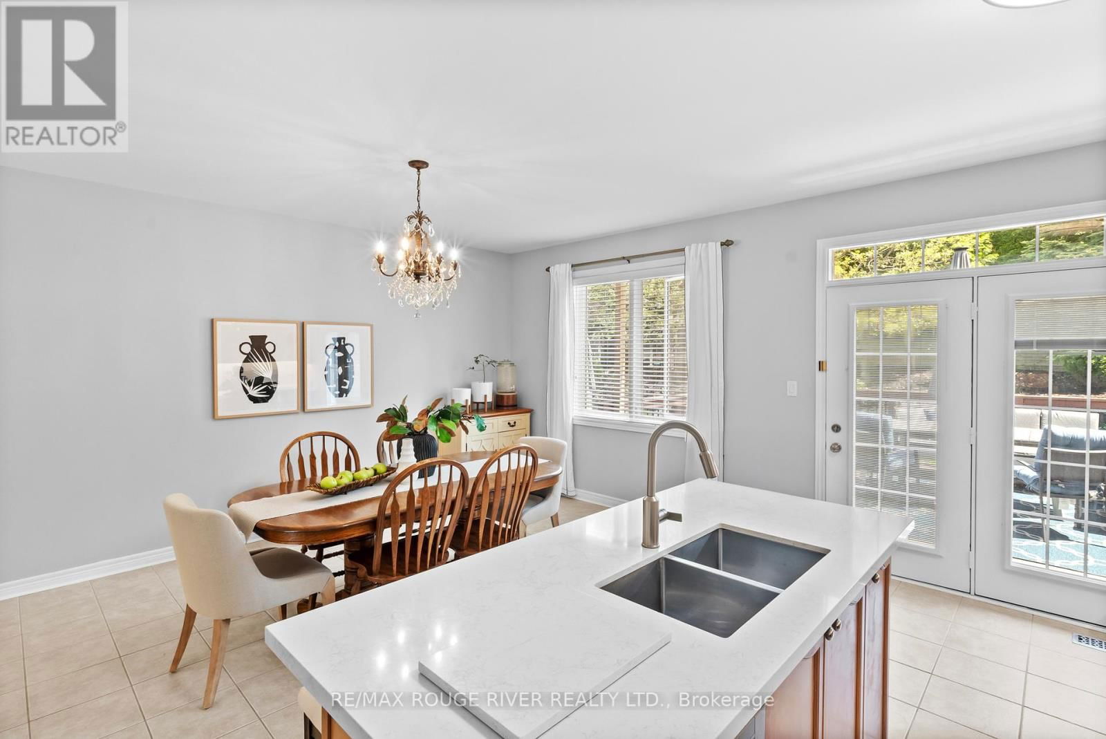 11 MAPLE EDGE LANE Image 14