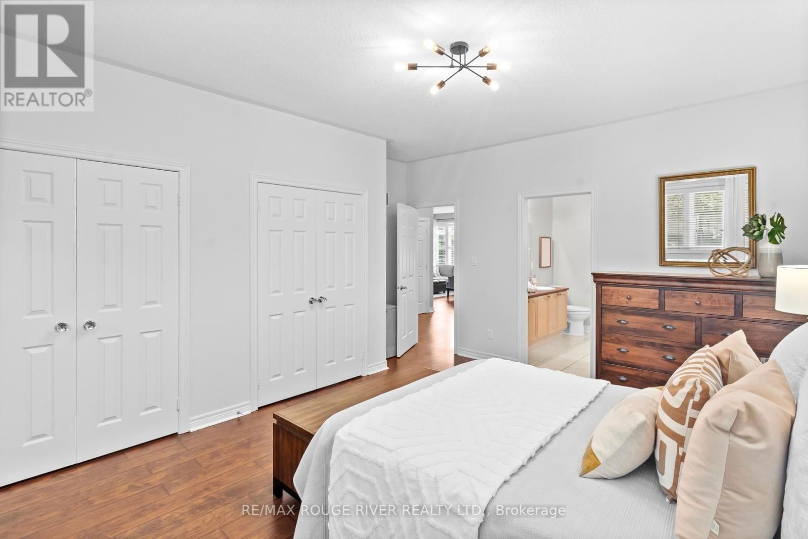 11 MAPLE EDGE LANE Image 16