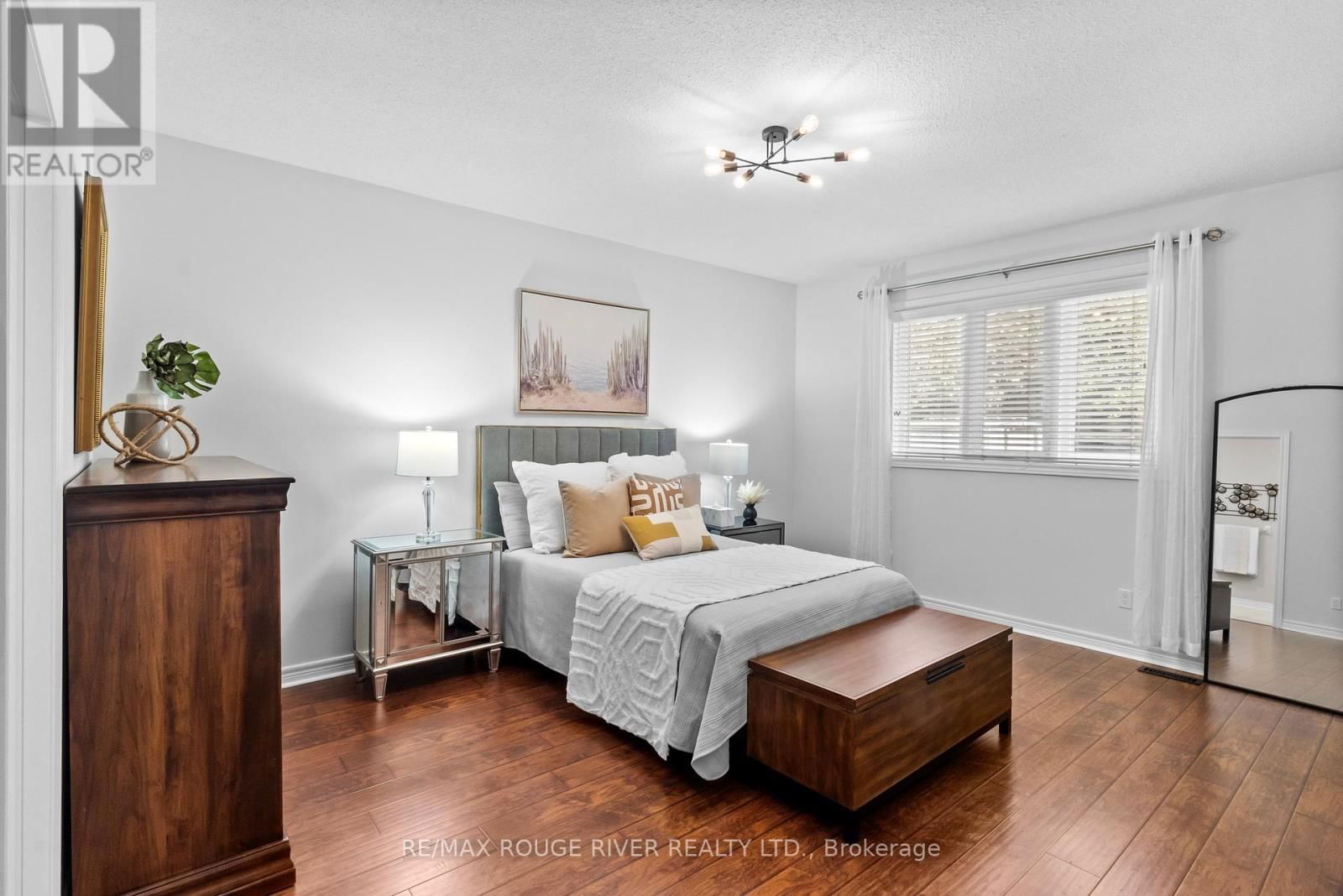 11 MAPLE EDGE LANE Image 17