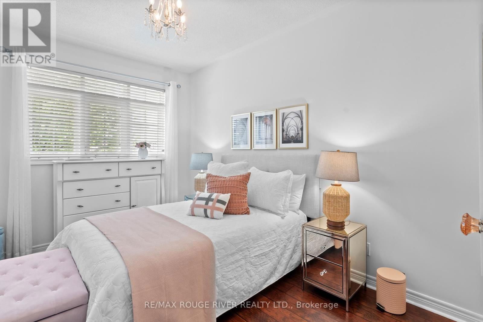 11 MAPLE EDGE LANE Image 22