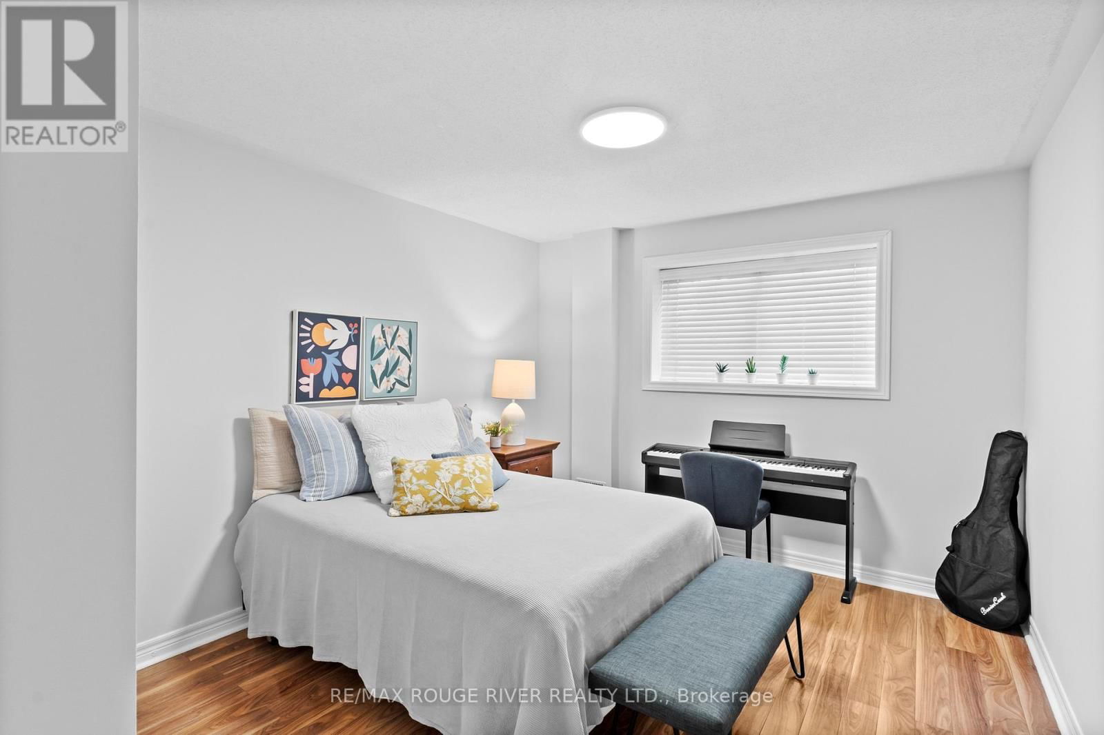 11 MAPLE EDGE LANE Image 31