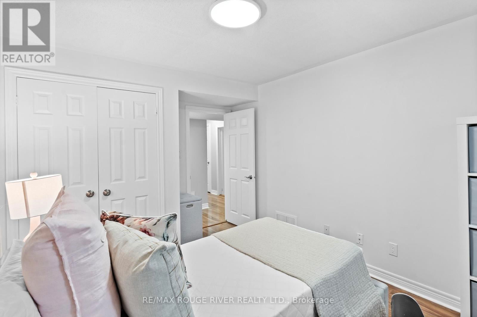 11 MAPLE EDGE LANE Image 32