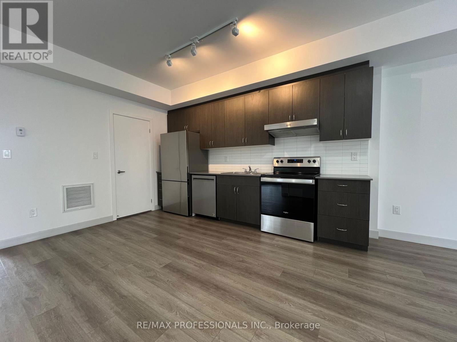 307 - 37 ANTRIM CRESCENT Image 9