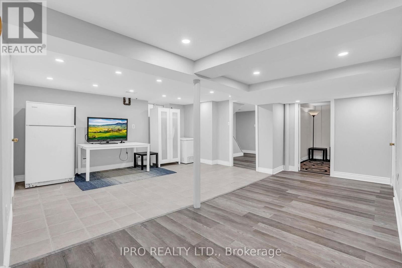 52 TULLOCH DRIVE Image 21