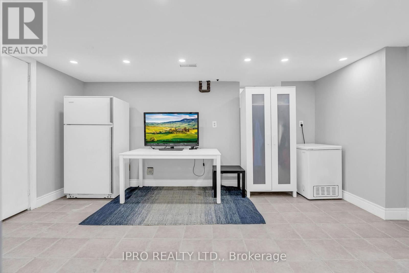 52 TULLOCH DRIVE Image 22