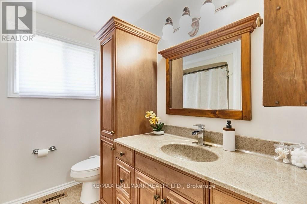 21 PILKINGTON CRESCENT Image 11