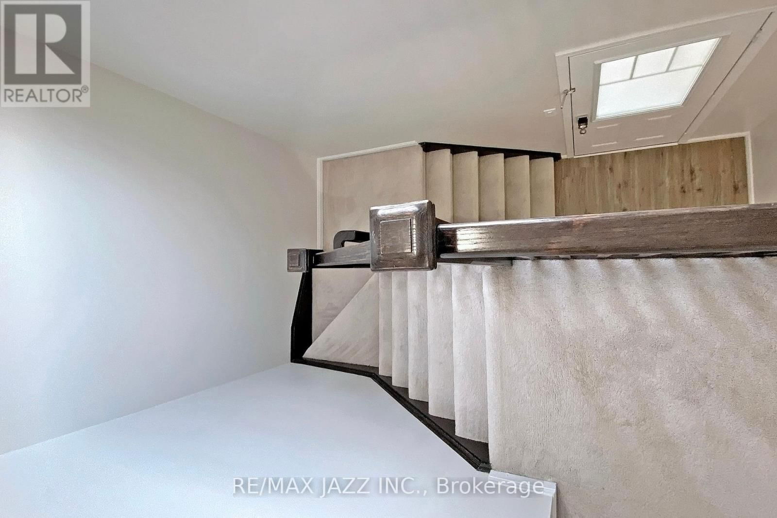 1869 LIATRIS DRIVE Image 12