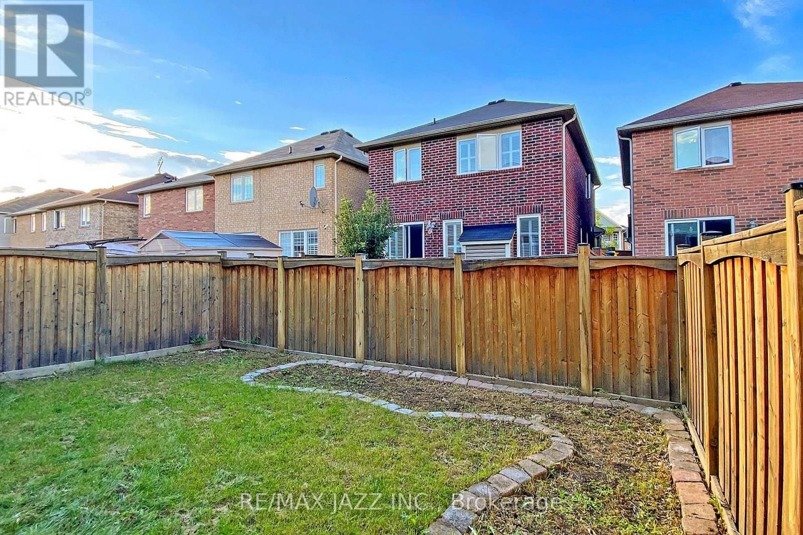 1869 LIATRIS DRIVE Image 31