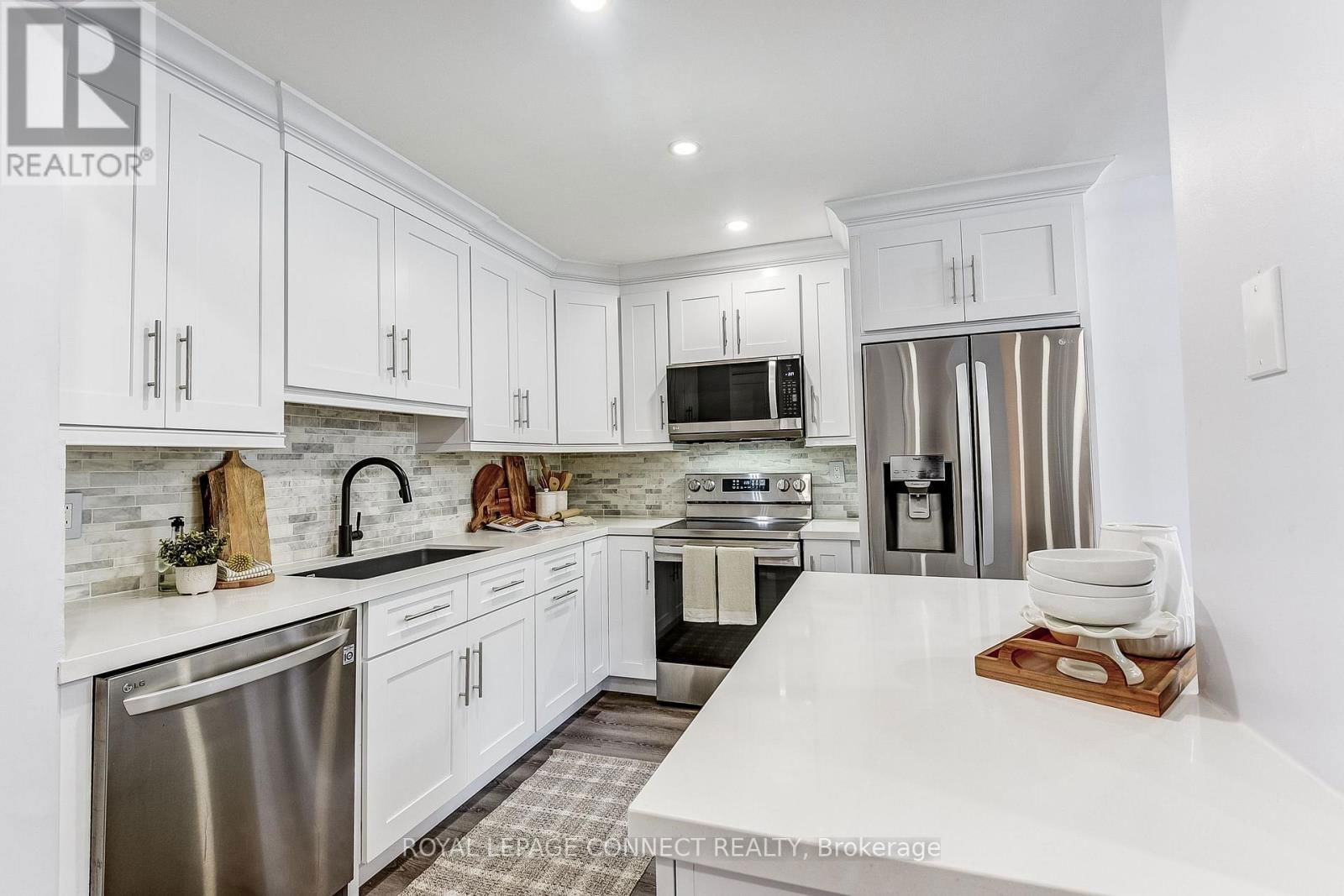 33 WALLACE DRIVE Image 10