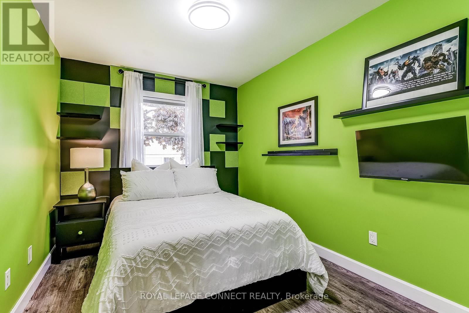 33 WALLACE DRIVE Image 22