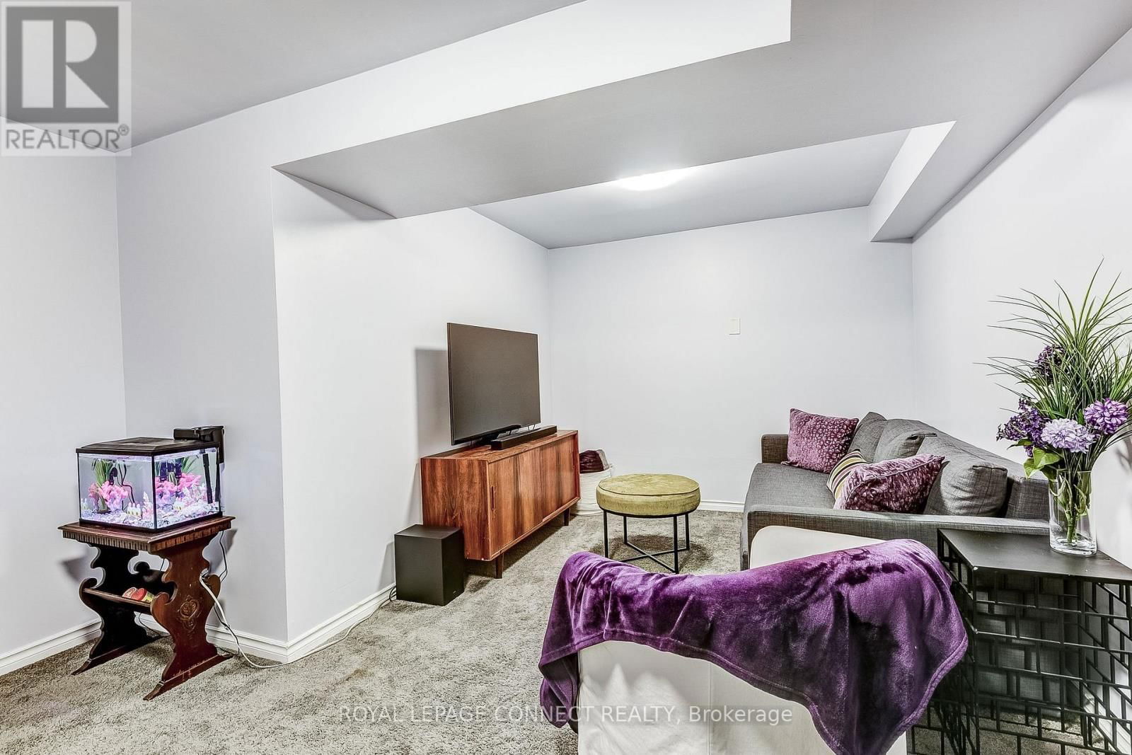 33 WALLACE DRIVE Image 25