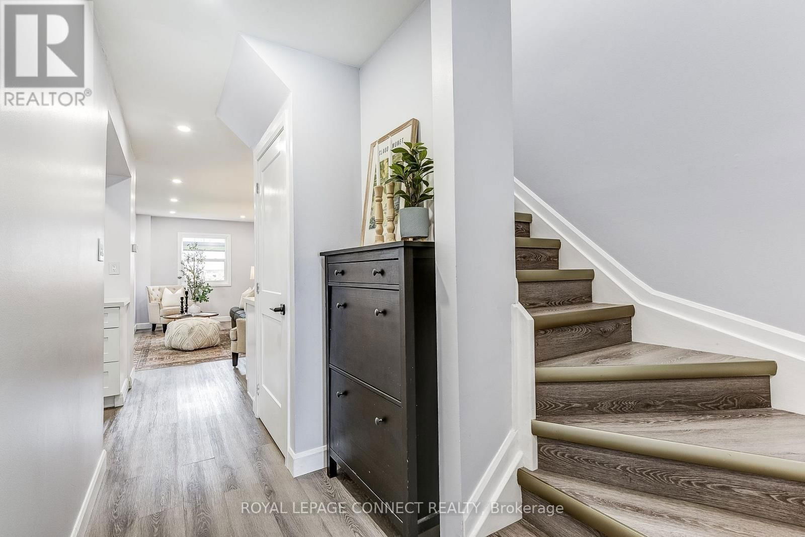 33 WALLACE DRIVE Image 6