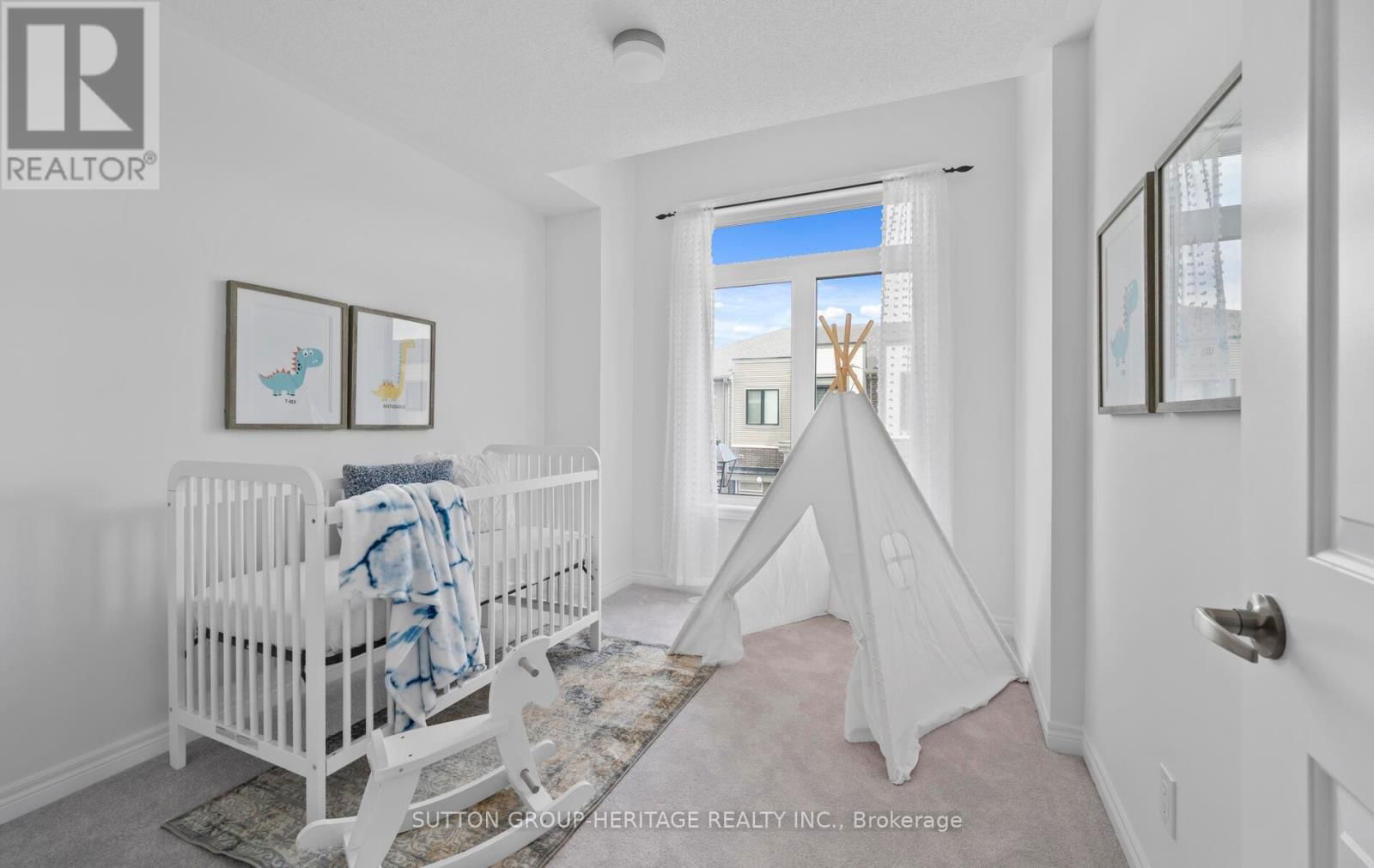 16 SORBARA WAY Image 20
