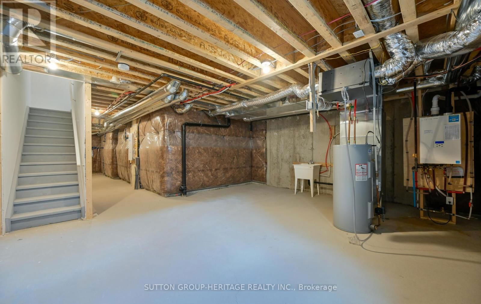 16 SORBARA WAY Image 24