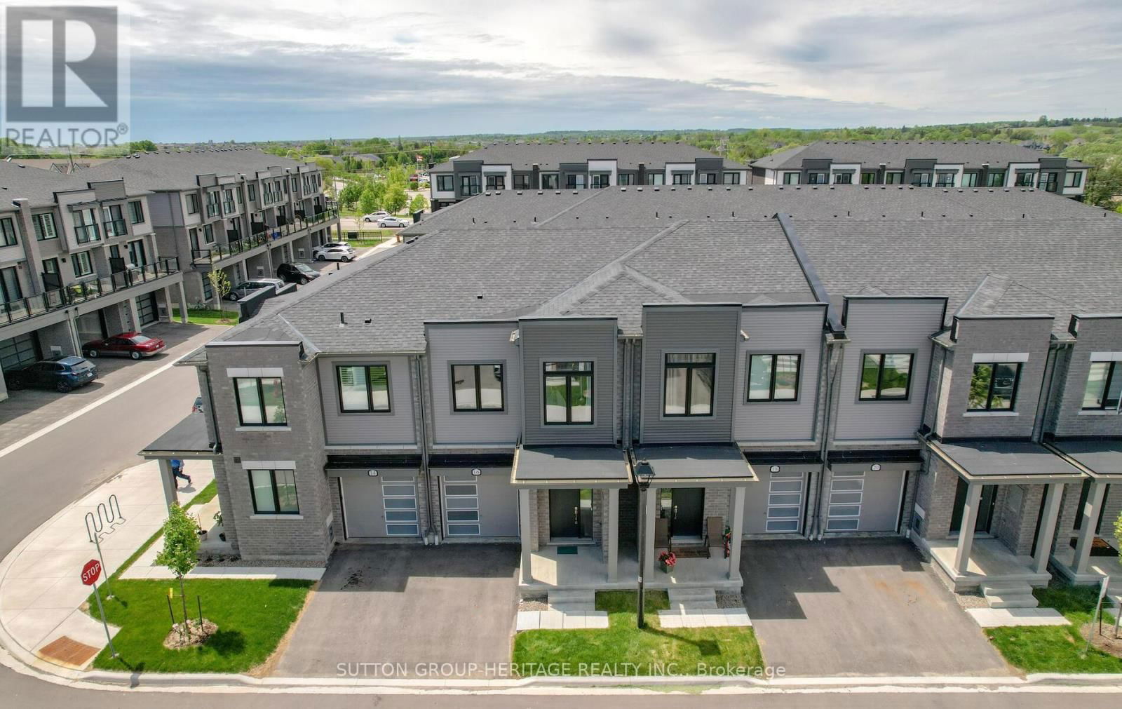 16 SORBARA WAY Image 26