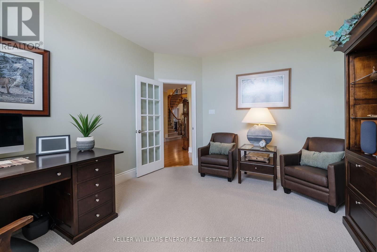 1044 SWISS HEIGHTS Image 16