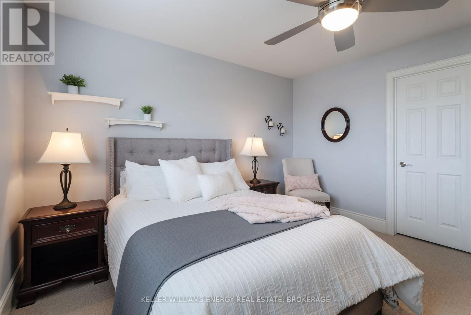 1044 SWISS HEIGHTS Image 22