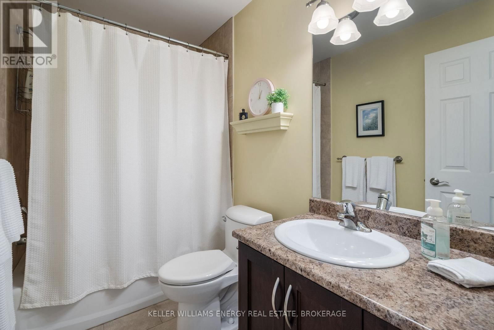 1044 SWISS HEIGHTS Image 27