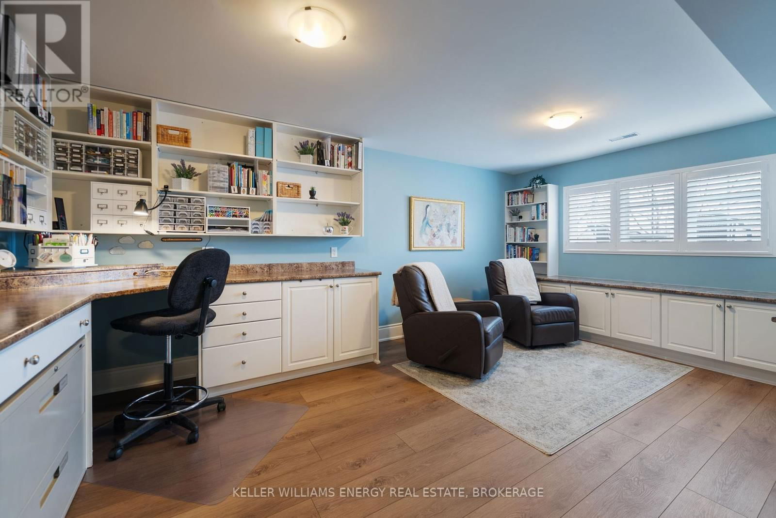 1044 SWISS HEIGHTS Image 28