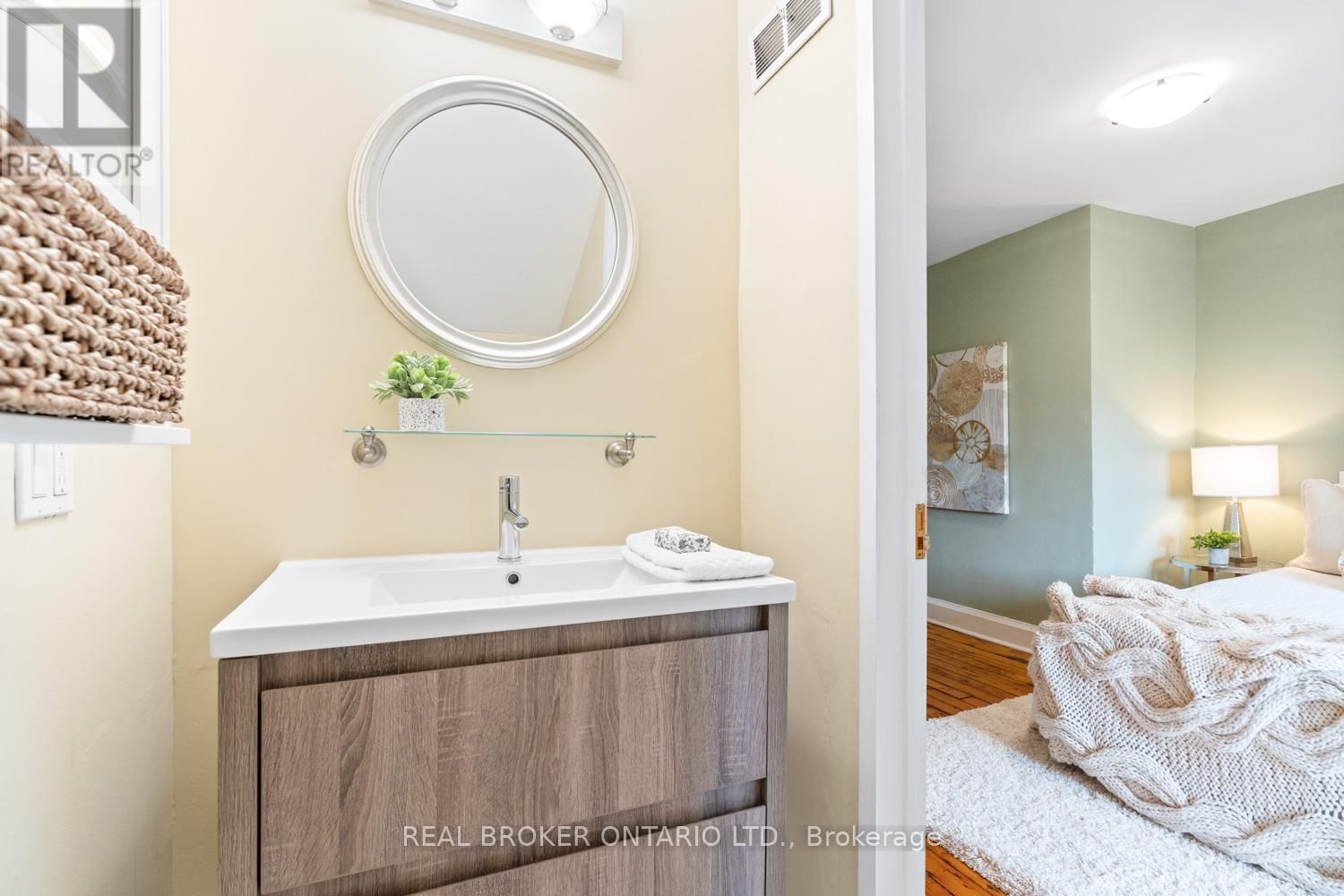 23 MURIEL AVENUE Image 18