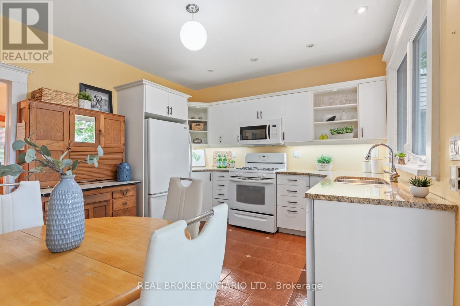 23 MURIEL AVENUE Image 9