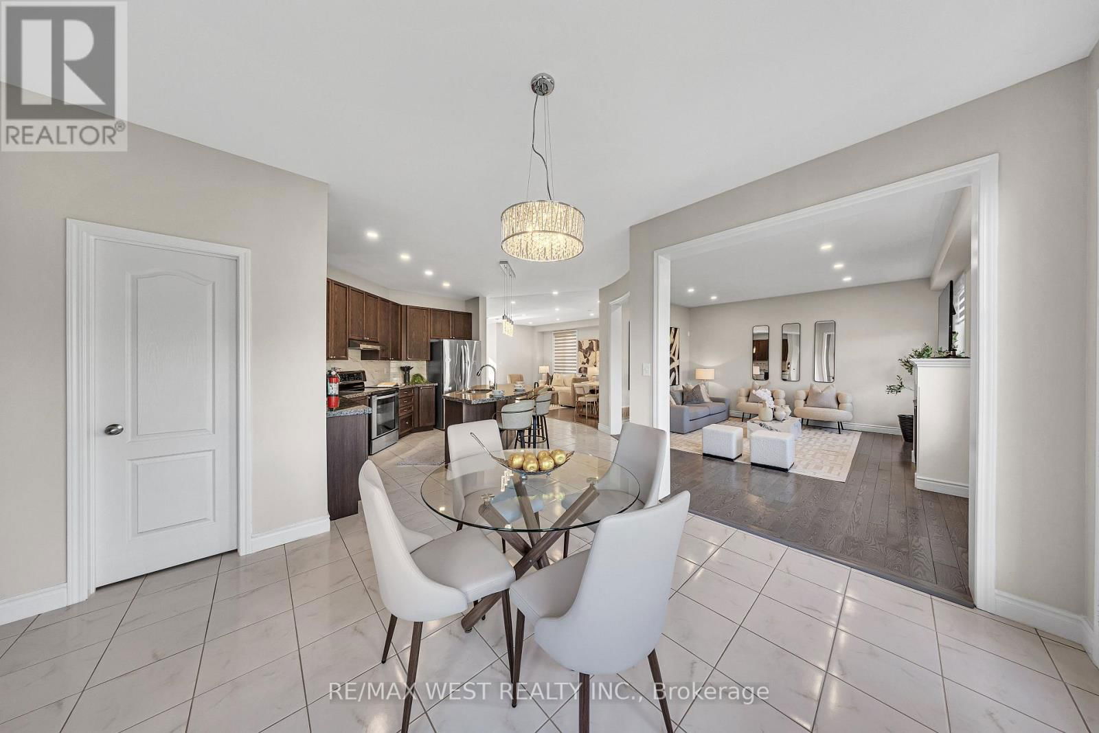 2485 BANDSMAN CRESCENT Image 12