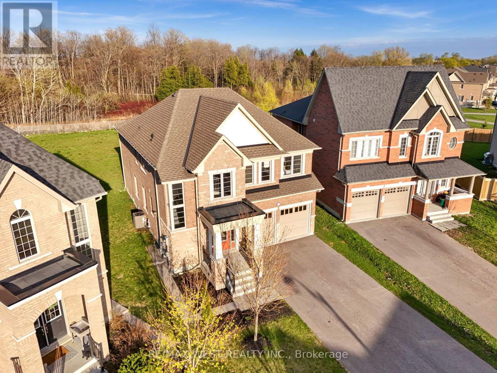 2485 BANDSMAN CRESCENT Image 2