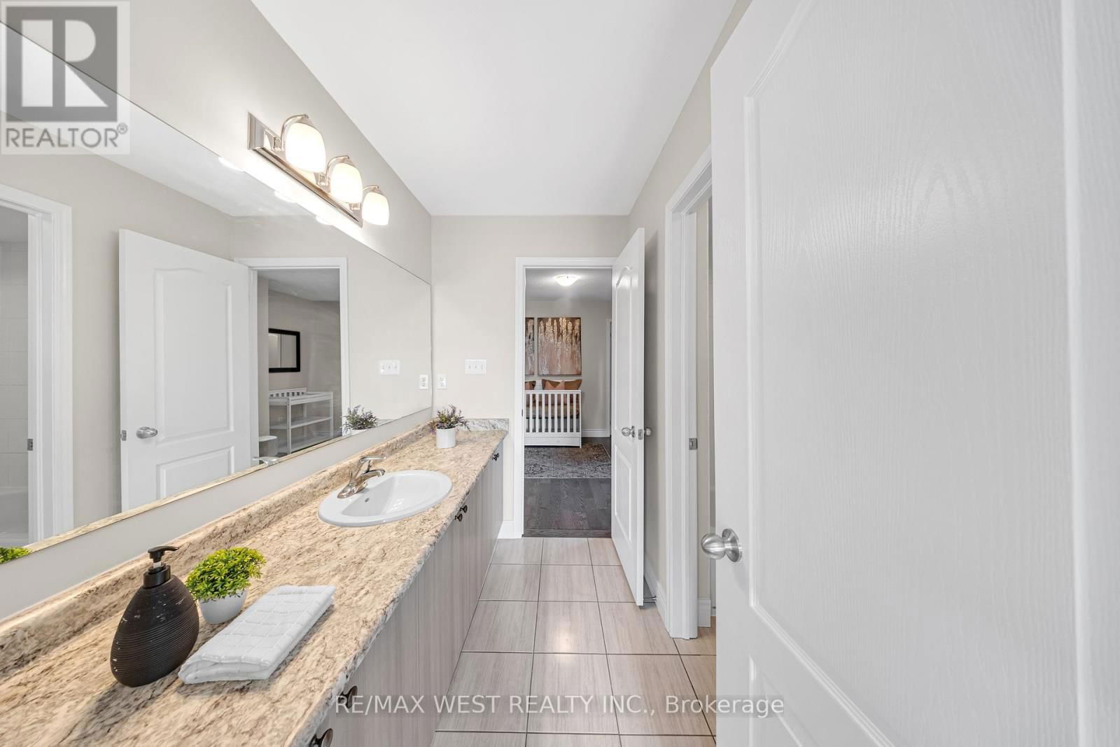 2485 BANDSMAN CRESCENT Image 25