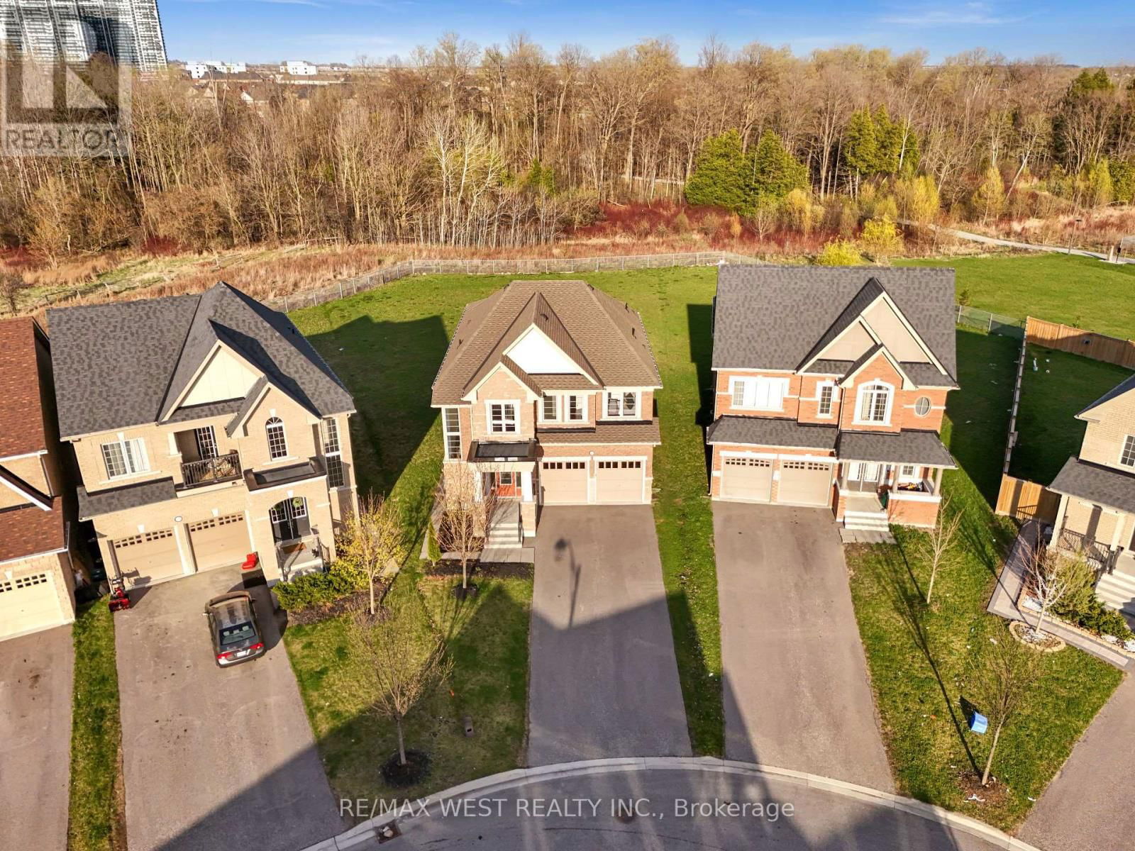 2485 BANDSMAN CRESCENT Image 3