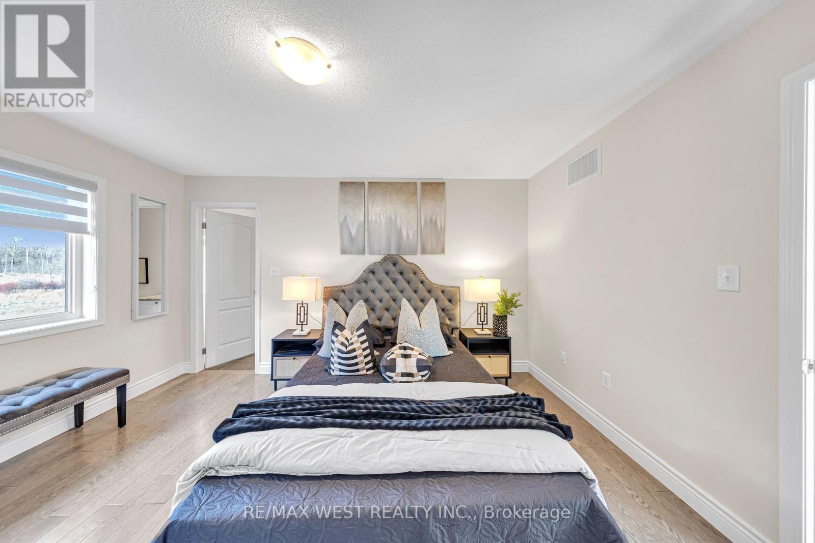 2485 BANDSMAN CRESCENT Image 35