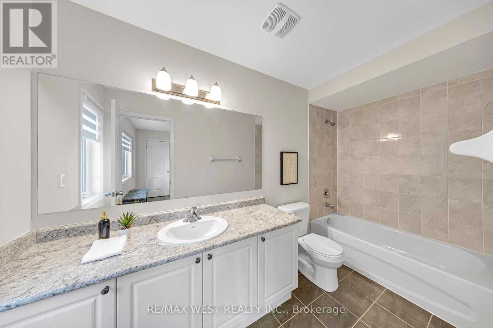 2485 BANDSMAN CRESCENT Image 36