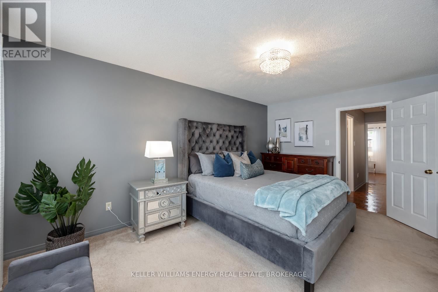 1 ALDCROFT CRESCENT Image 32