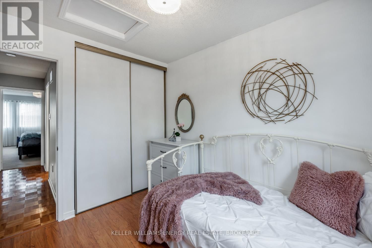 1 ALDCROFT CRESCENT Image 36
