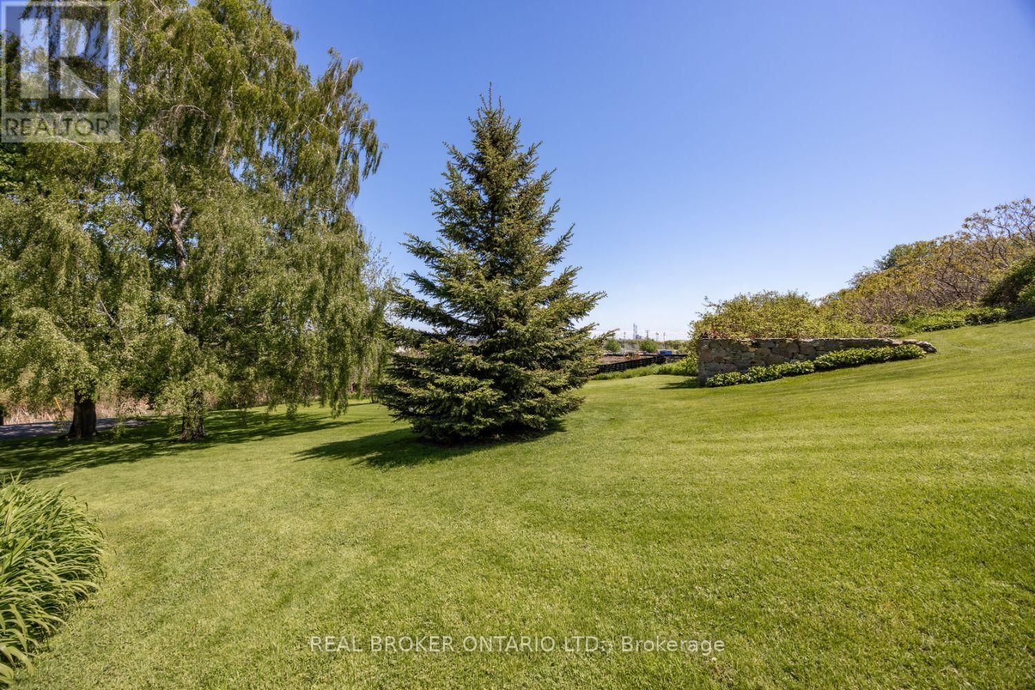 2359 BASELINE ROAD WEST Image 35