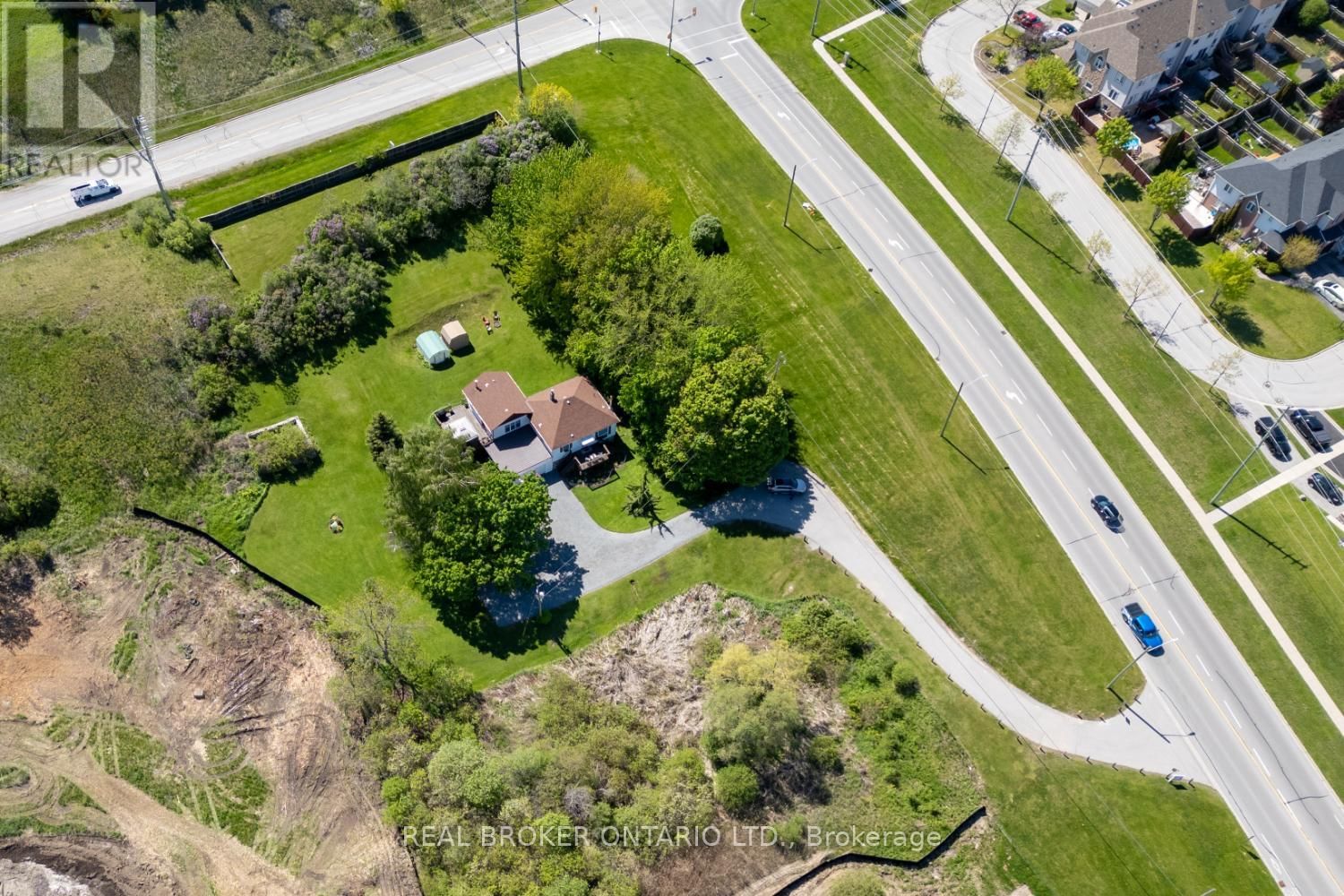 2359 BASELINE ROAD WEST Image 42
