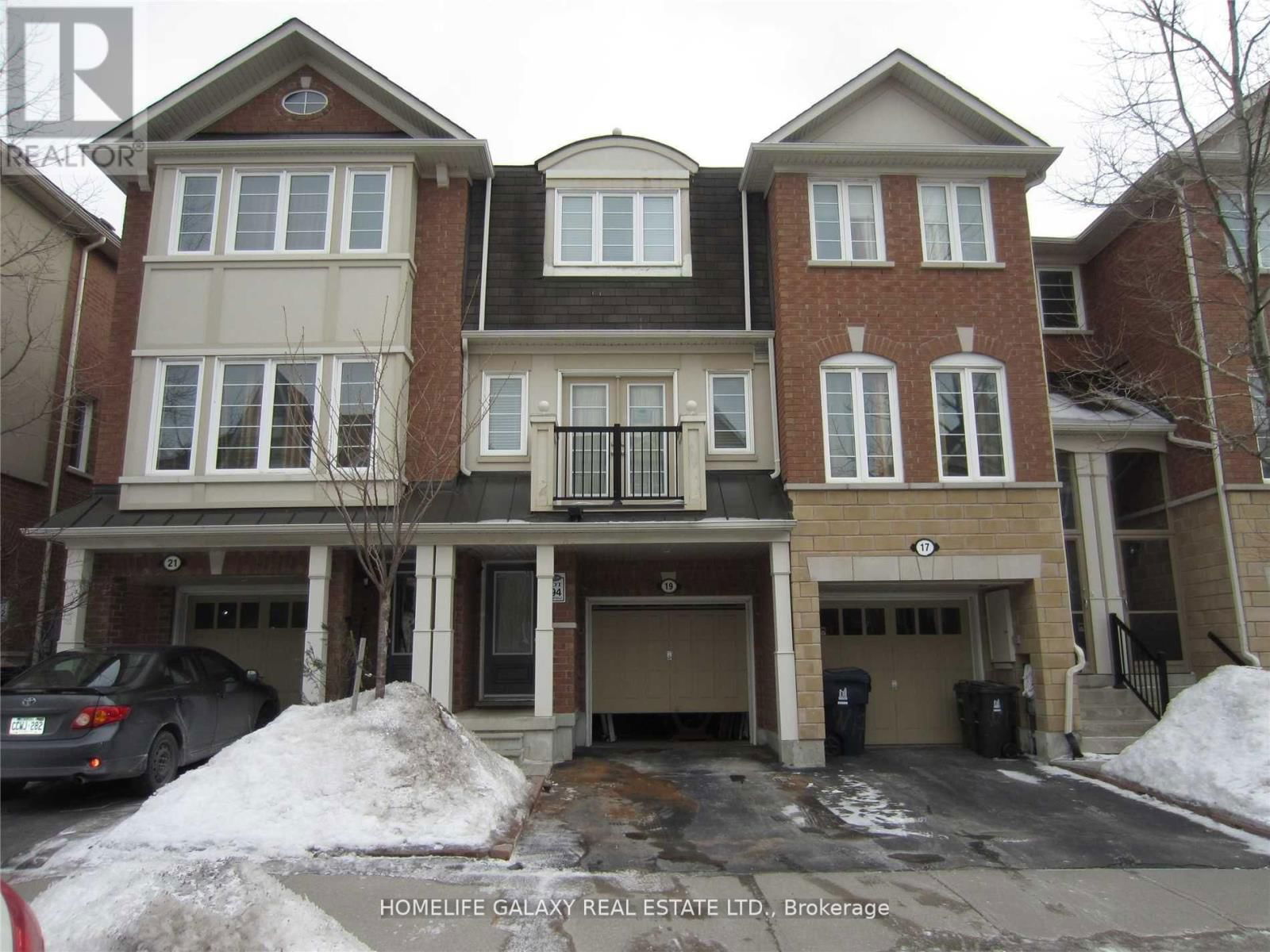 19 WINKLER TERRACE Image 1