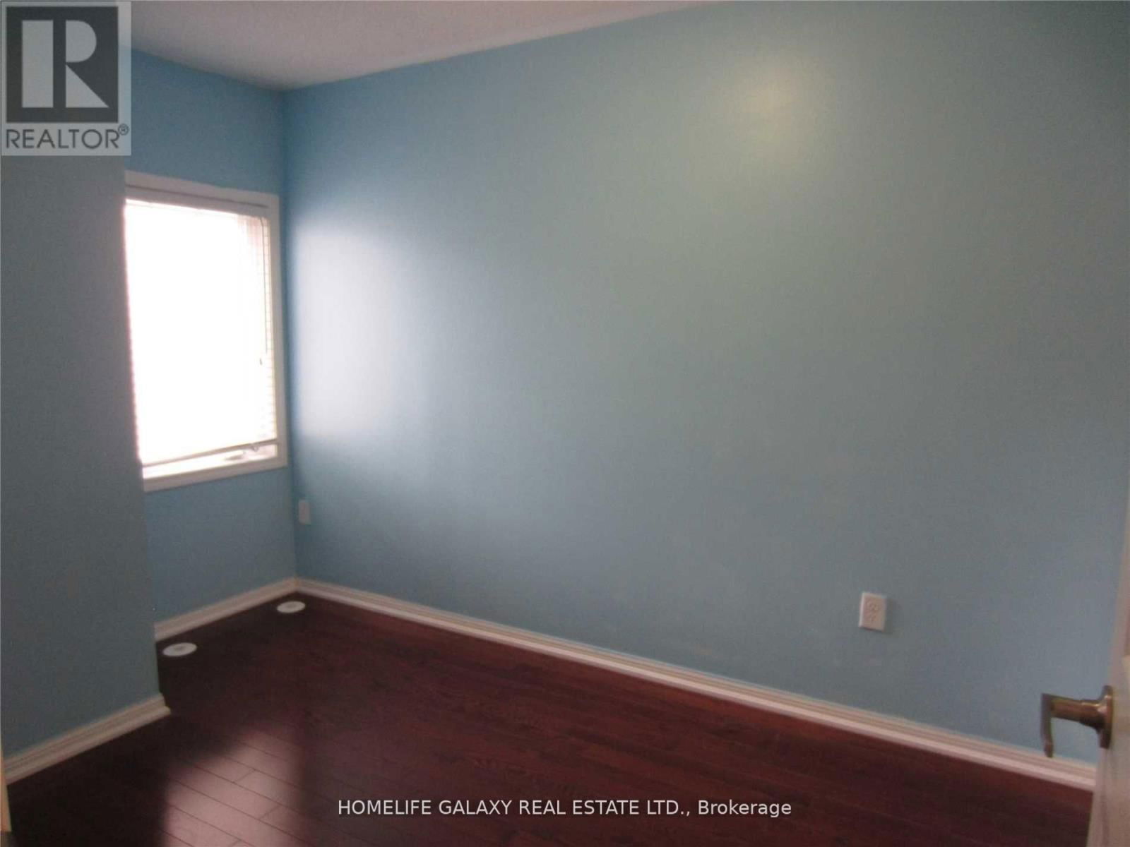 19 WINKLER TERRACE Image 10