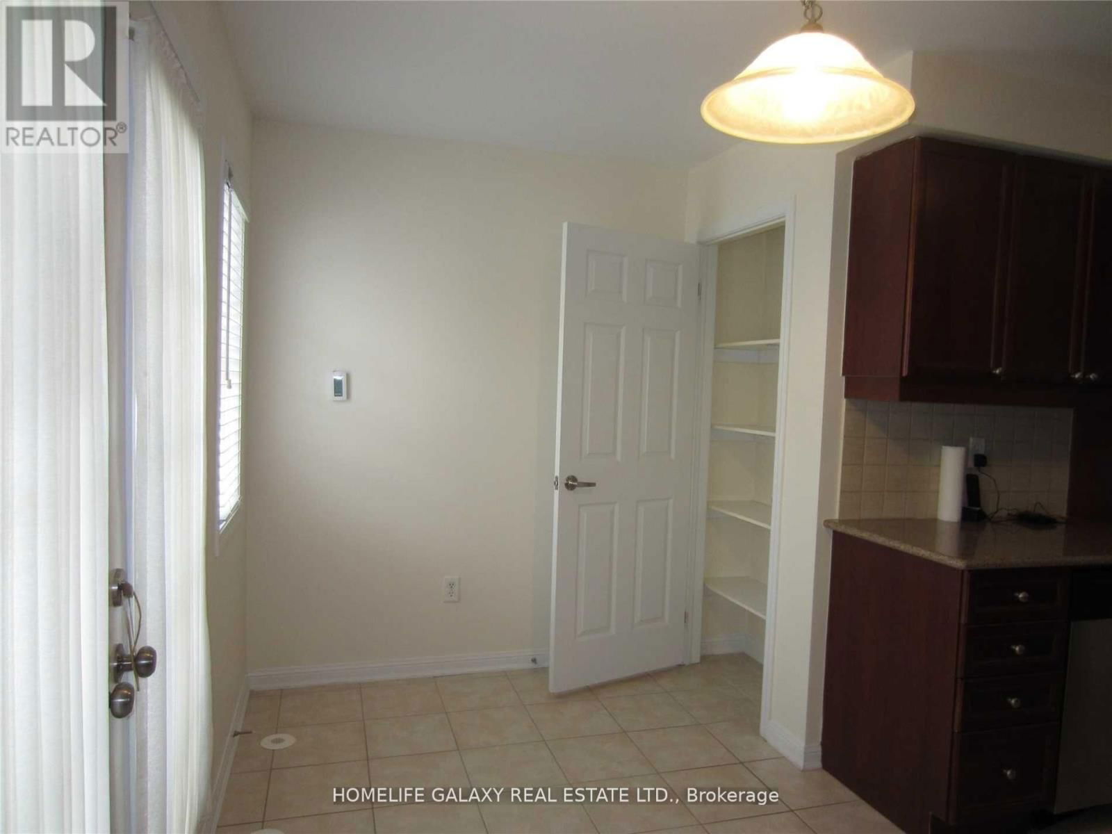 19 WINKLER TERRACE Image 13
