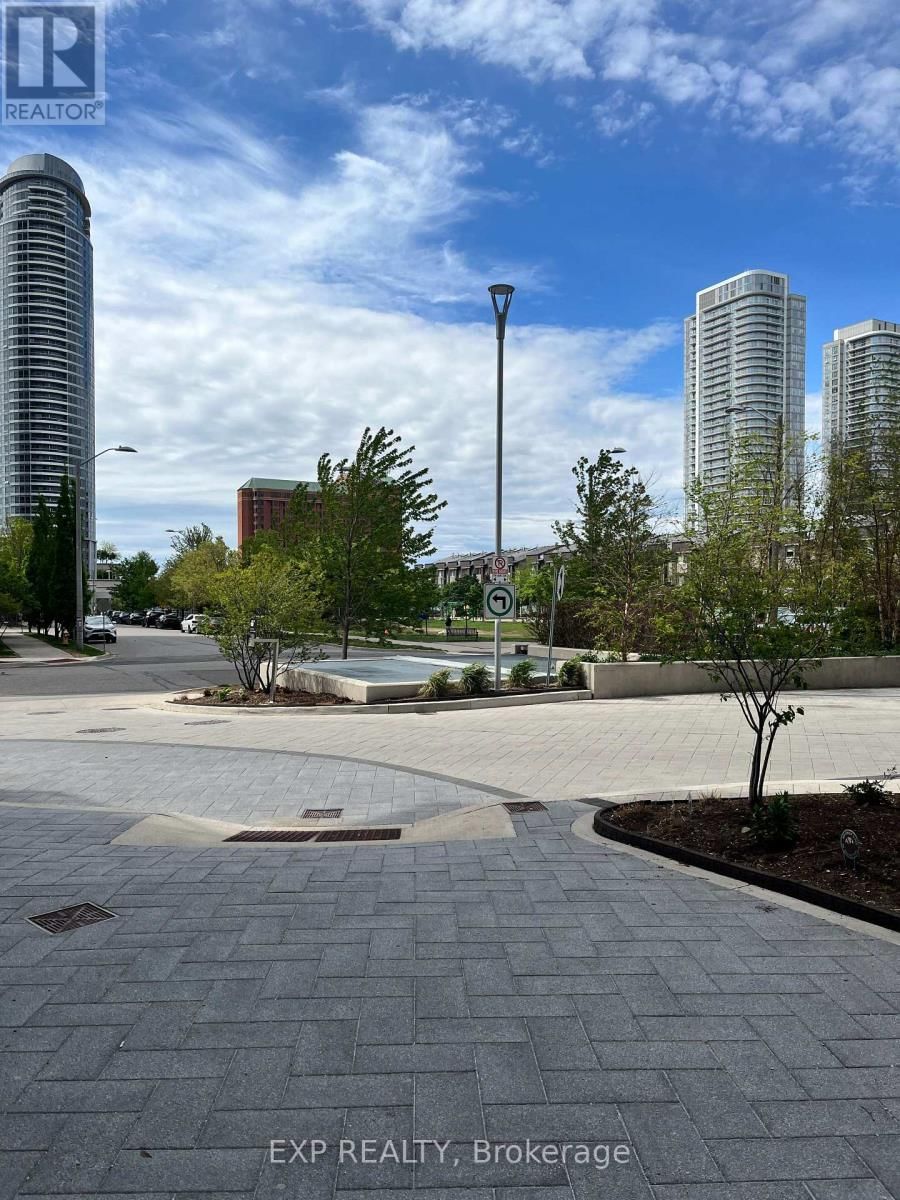 2208 - 225 VILLAGE GREEN SQUARE SOUTHWEST Image 3