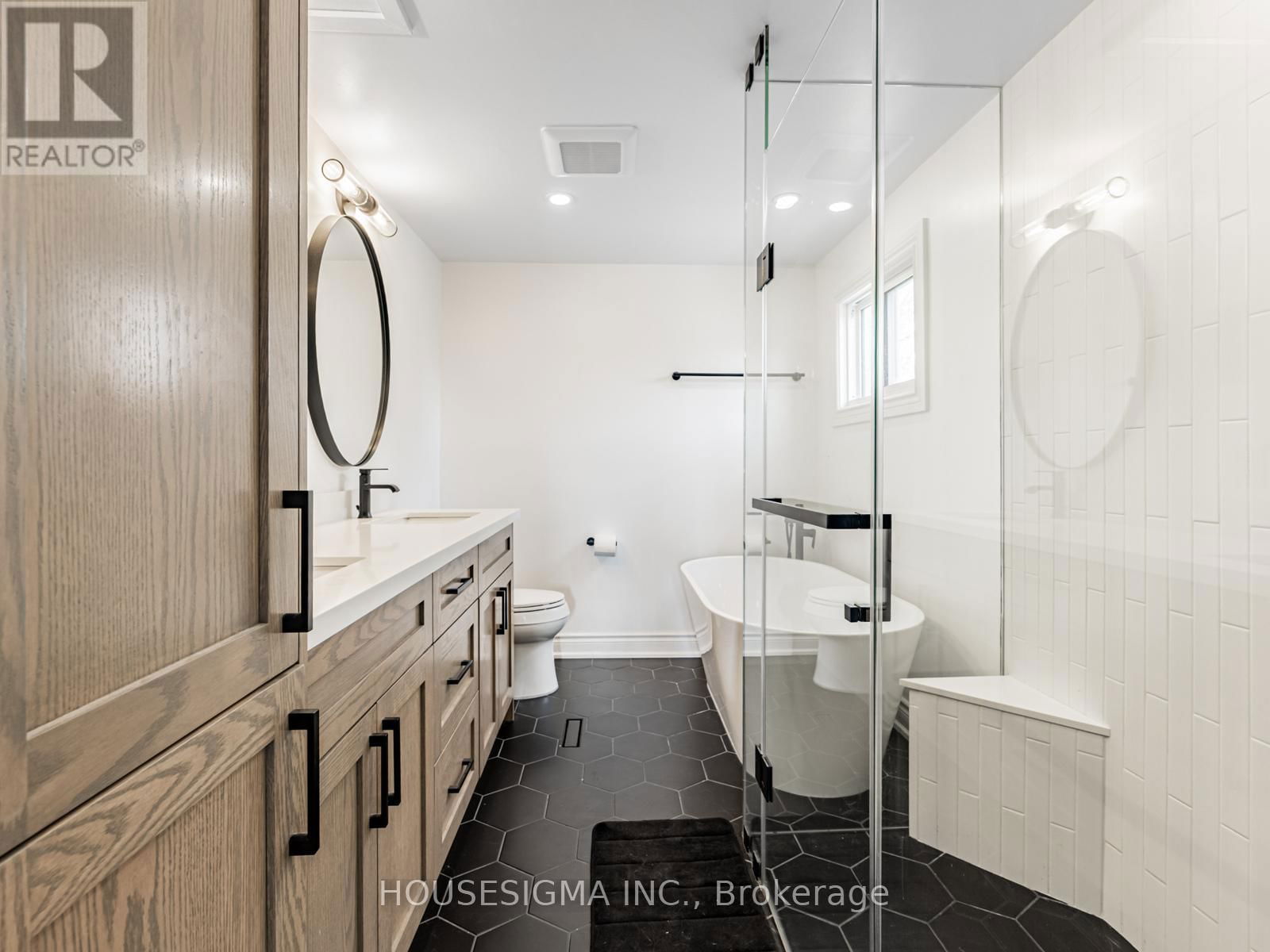 10 WHITNEY COURT Image 16