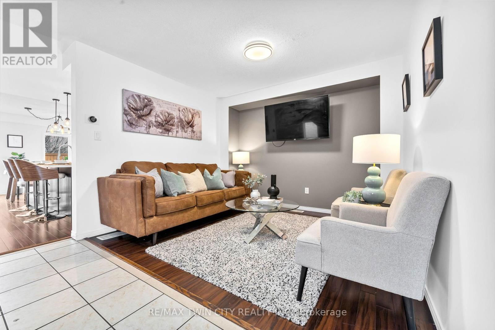 95 BETTINA PLACE Image 12