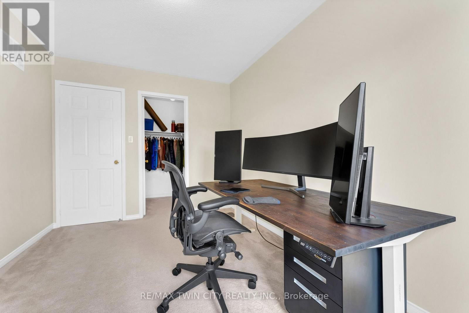 95 BETTINA PLACE Image 23