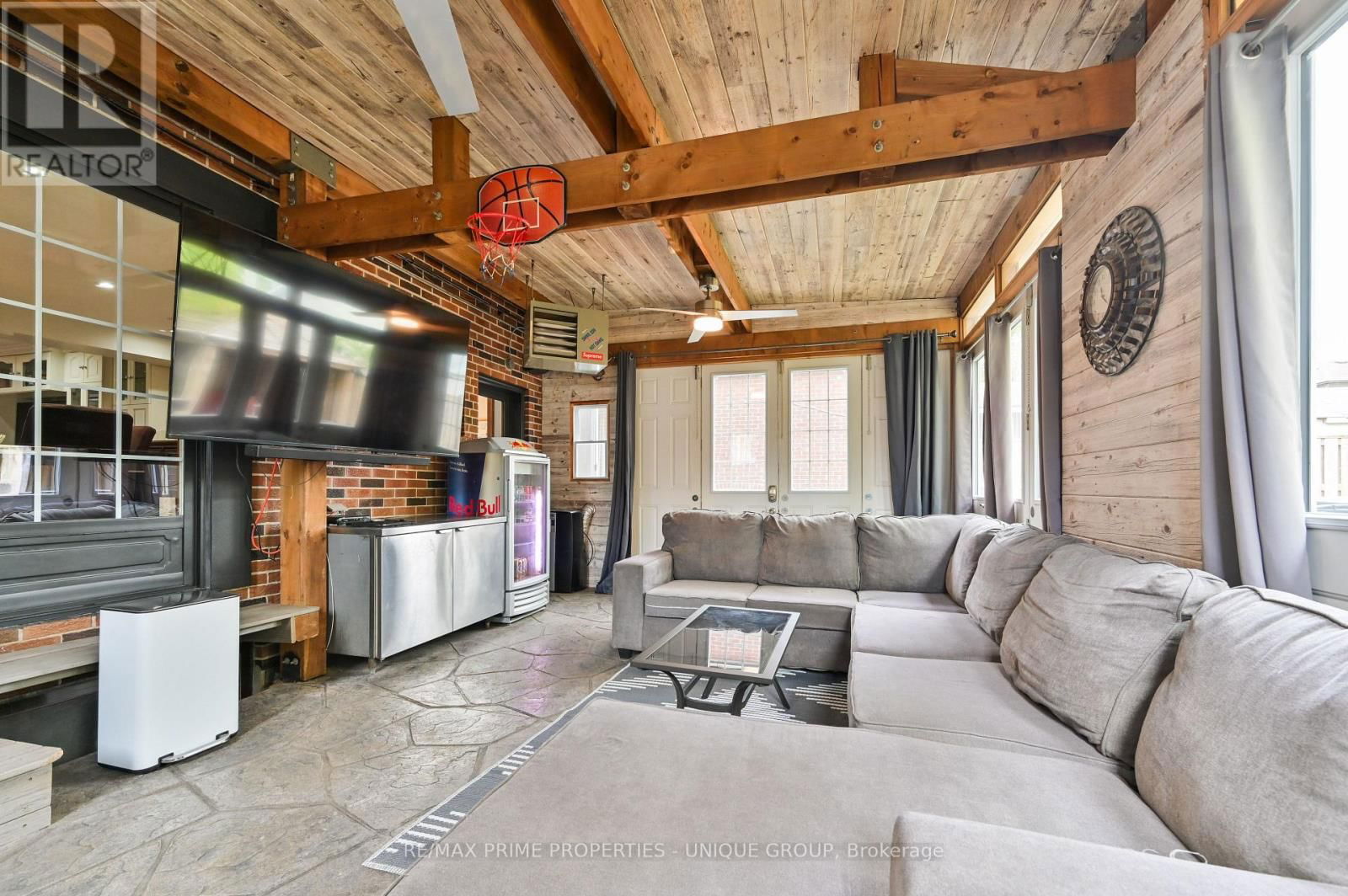 16 EASTWOOD AVENUE Image 16