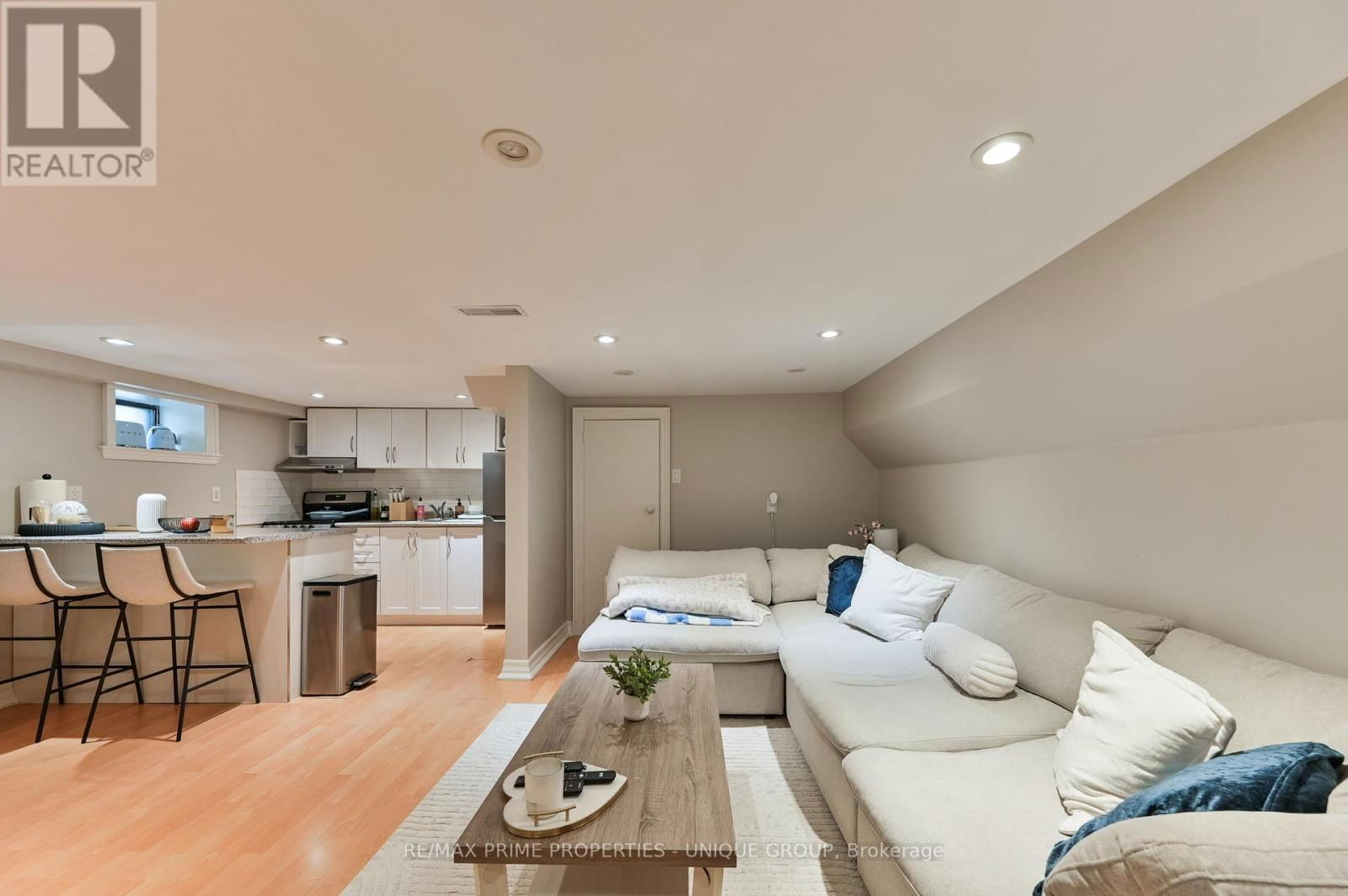 16 EASTWOOD AVENUE Image 31