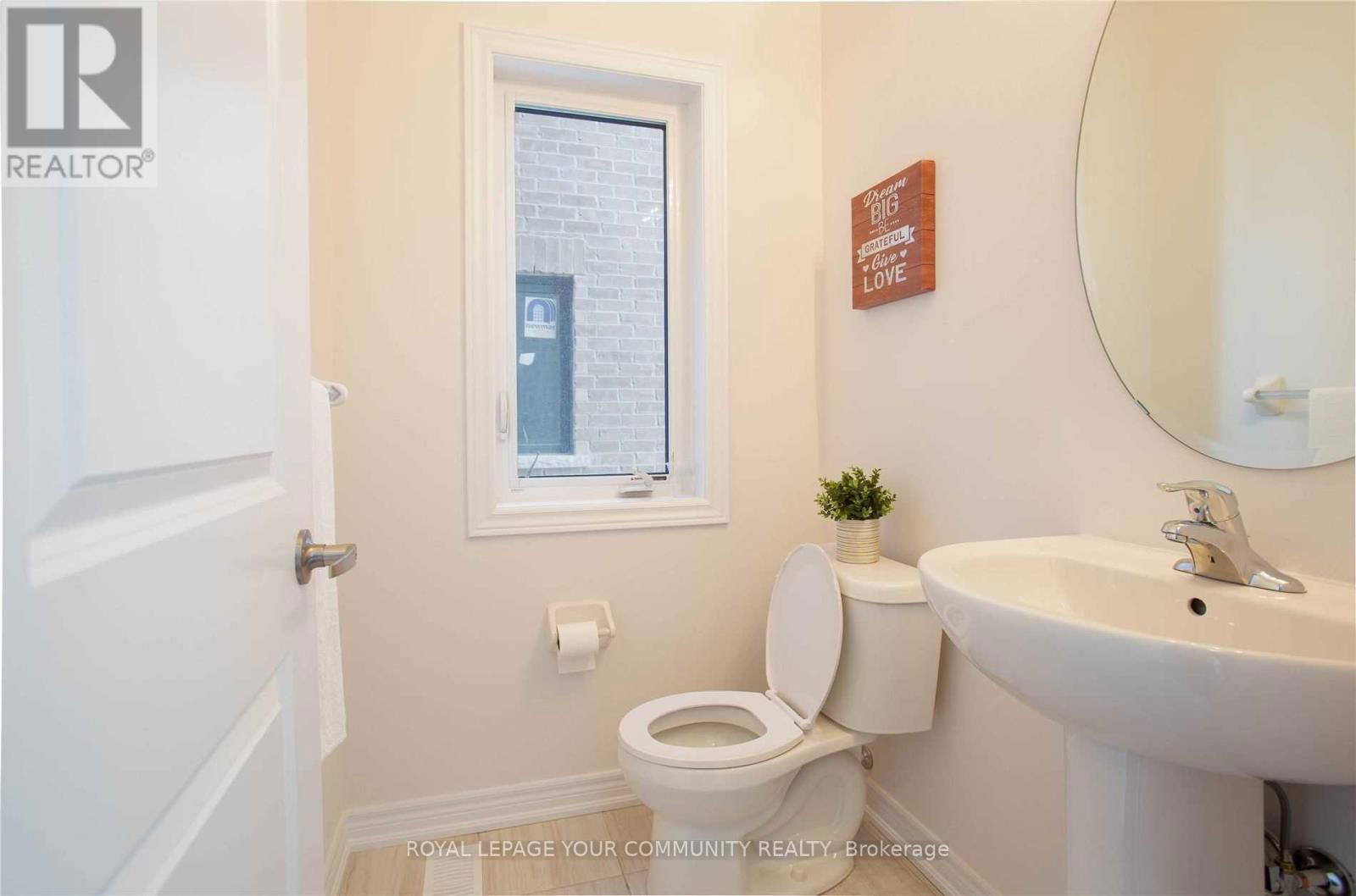 138 CHRISTINE ELLIOTT AVENUE Image 10