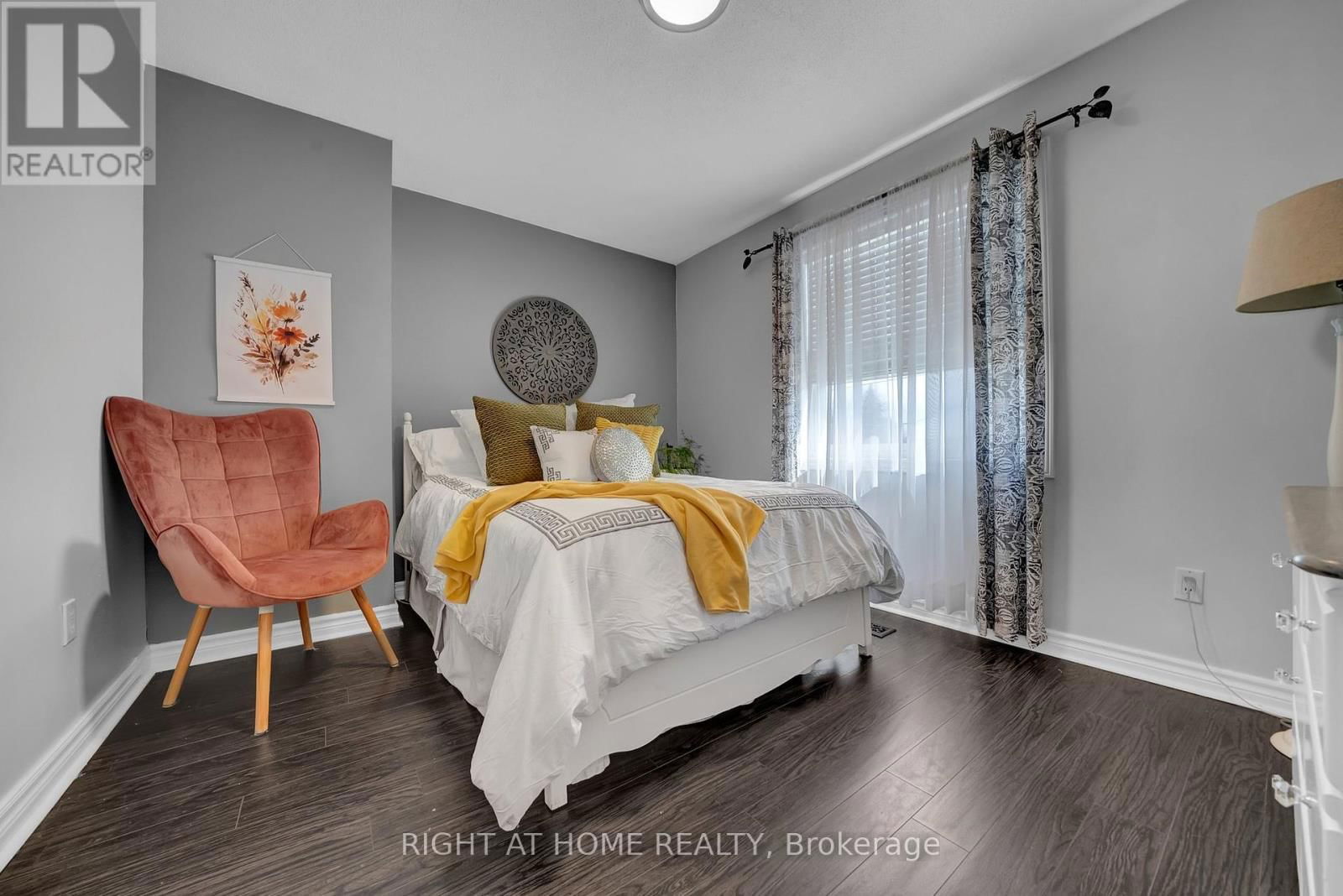 244 OSHAWA BOULEVARD Image 14