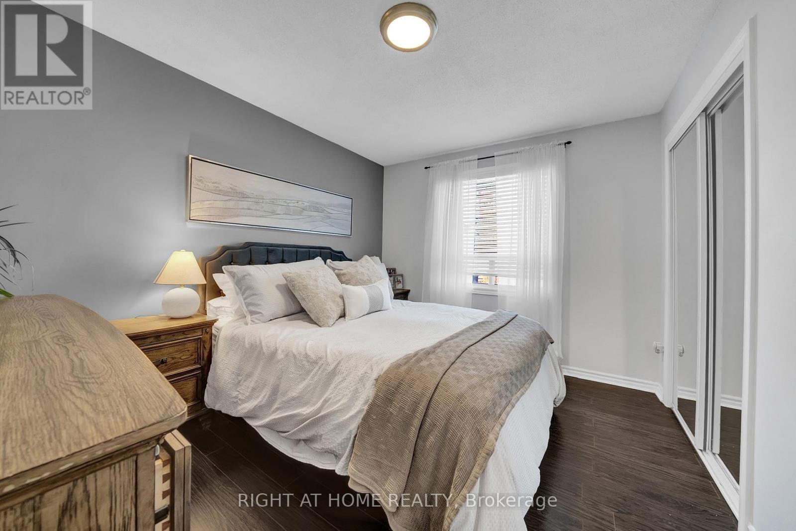 244 OSHAWA BOULEVARD Image 15