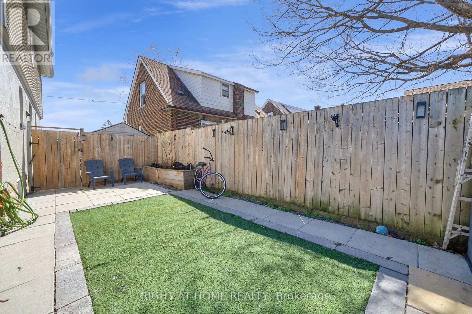 244 OSHAWA BOULEVARD Image 31